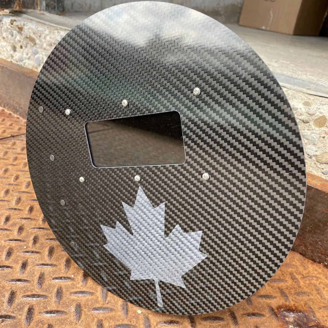 OH Canada Edition! - HOTLAW CAUPAGE DE PANCAKE FIBRE DE CARBON Questions & Answers